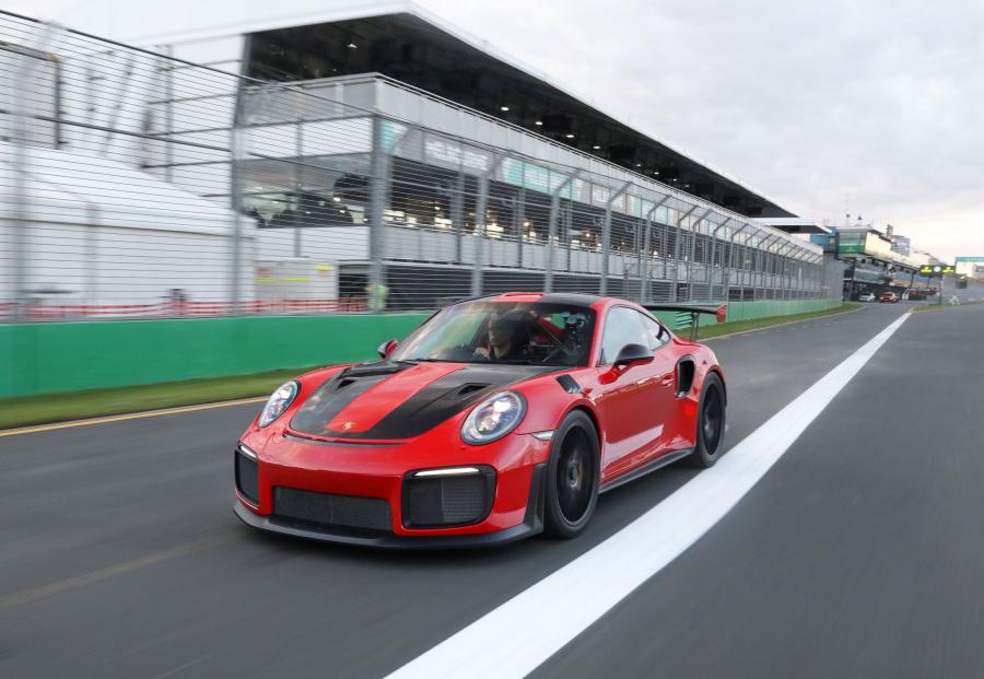  Porsche 911 GT2 RS (991) 2018 года  (AU) (фото 13 из 38)